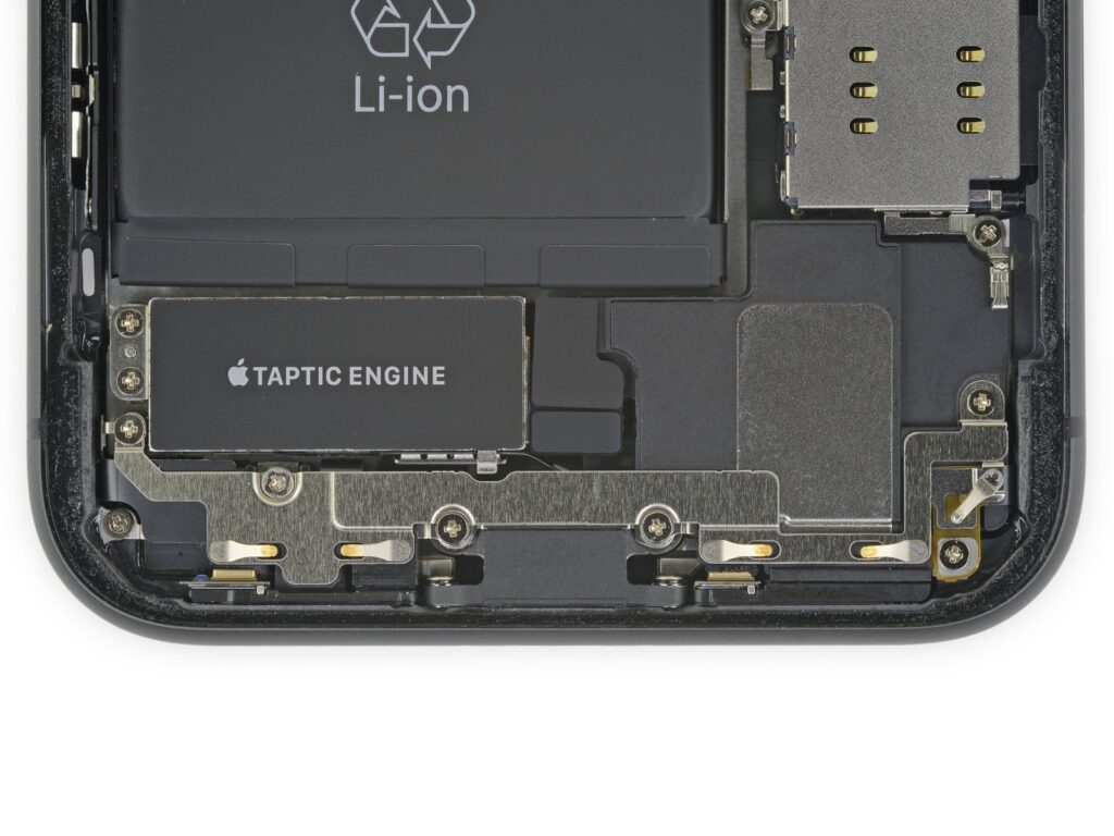 iPhone 11 Batarya Değişimi – Kuşadası iPhone Servisi